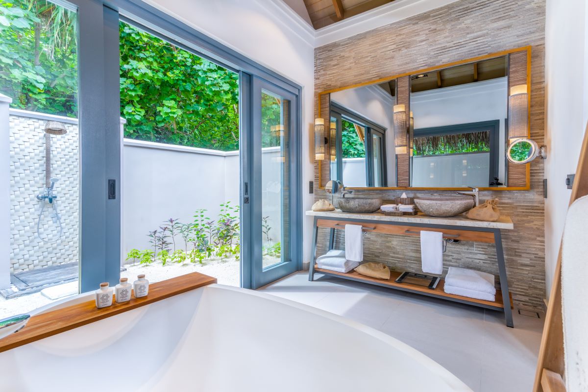 Beach Villa with Plunge Pool Photo 2