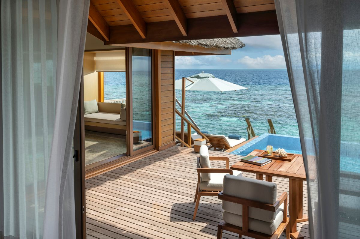 Ocean Bungalow with Pool Photo 4