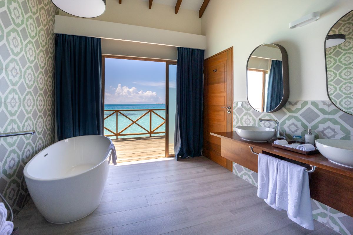 Lagoon Suite Photo 2
