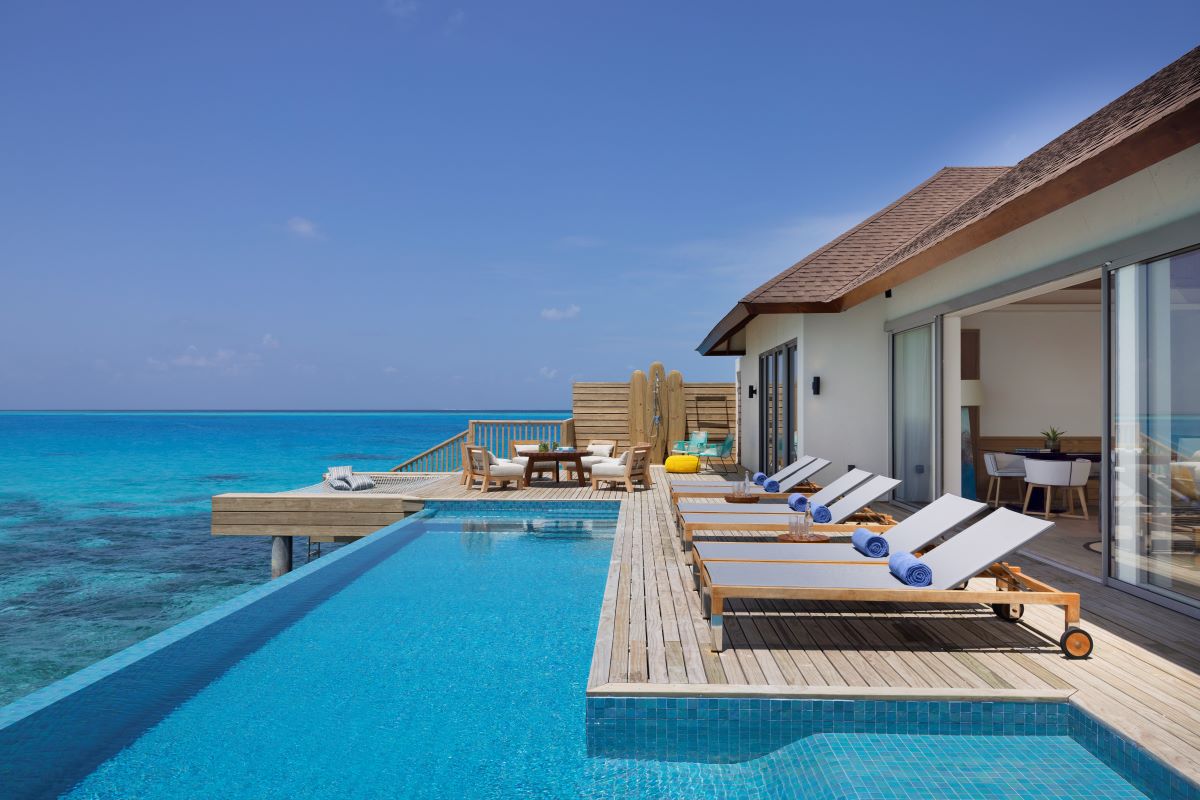 Three Bedroom Overwater Pool Residence Photo 8
