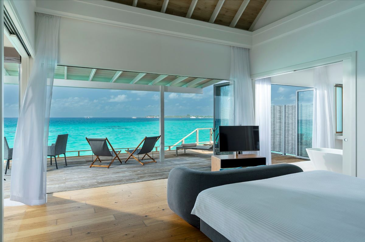 Deluxe Water Villa Photo 3