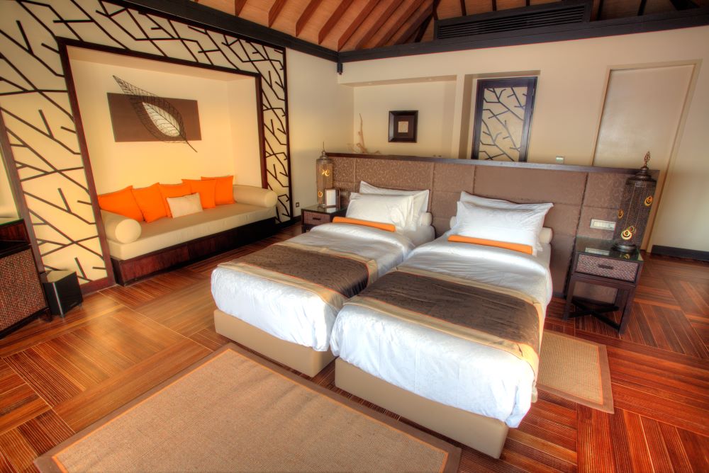 Royal Ocean Suite with Pool Photo 4