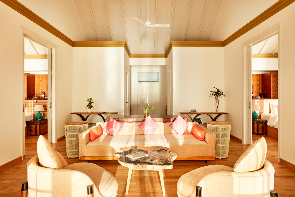 Two Bedroom Ocean Residence with Pool Photo 3