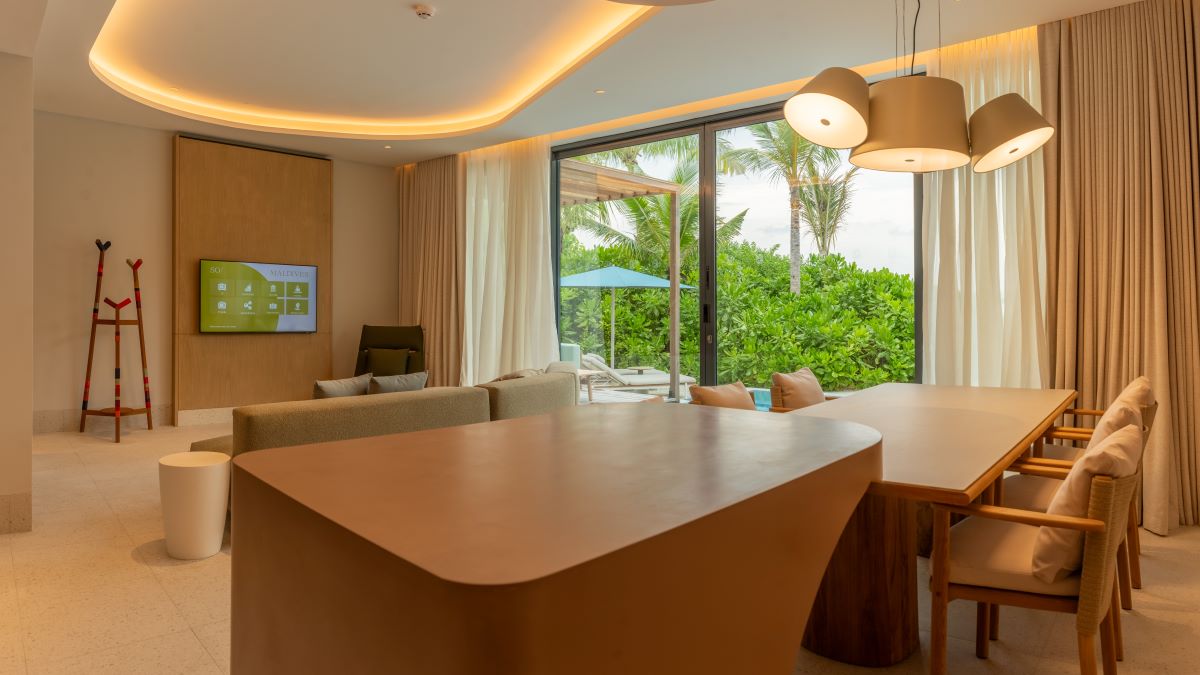 Two-Bedroom Lagoon Beach Pool Loft Photo 8