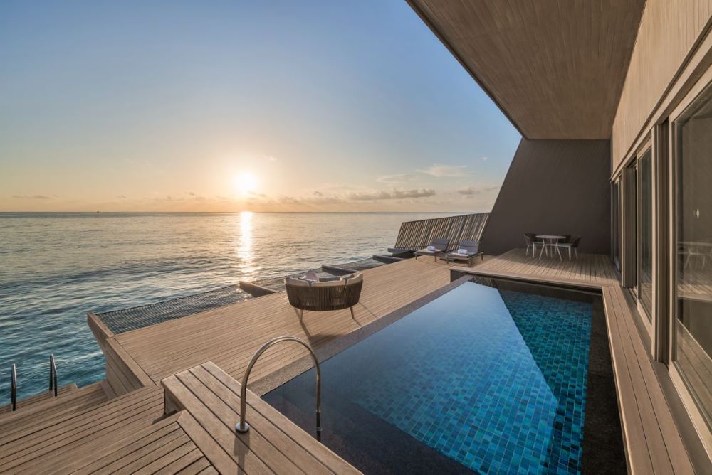 Sunset Overwater Villa Photo 3