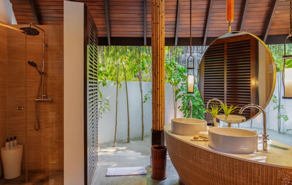 Beach Villa 2 Bedrooms with Pool Photo 5