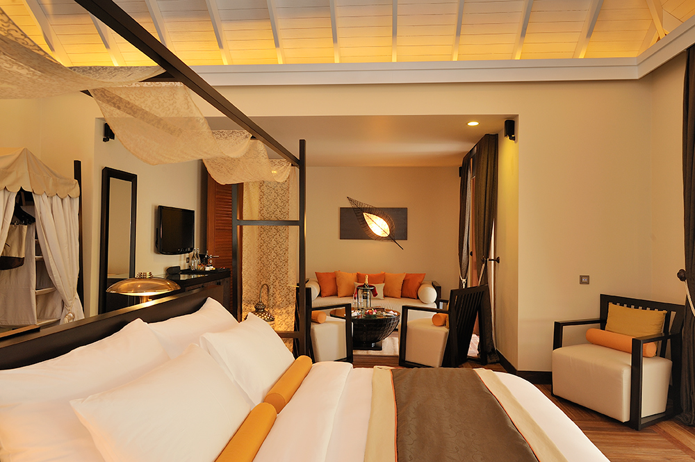 Beach Family Suite with Pool Photo 5