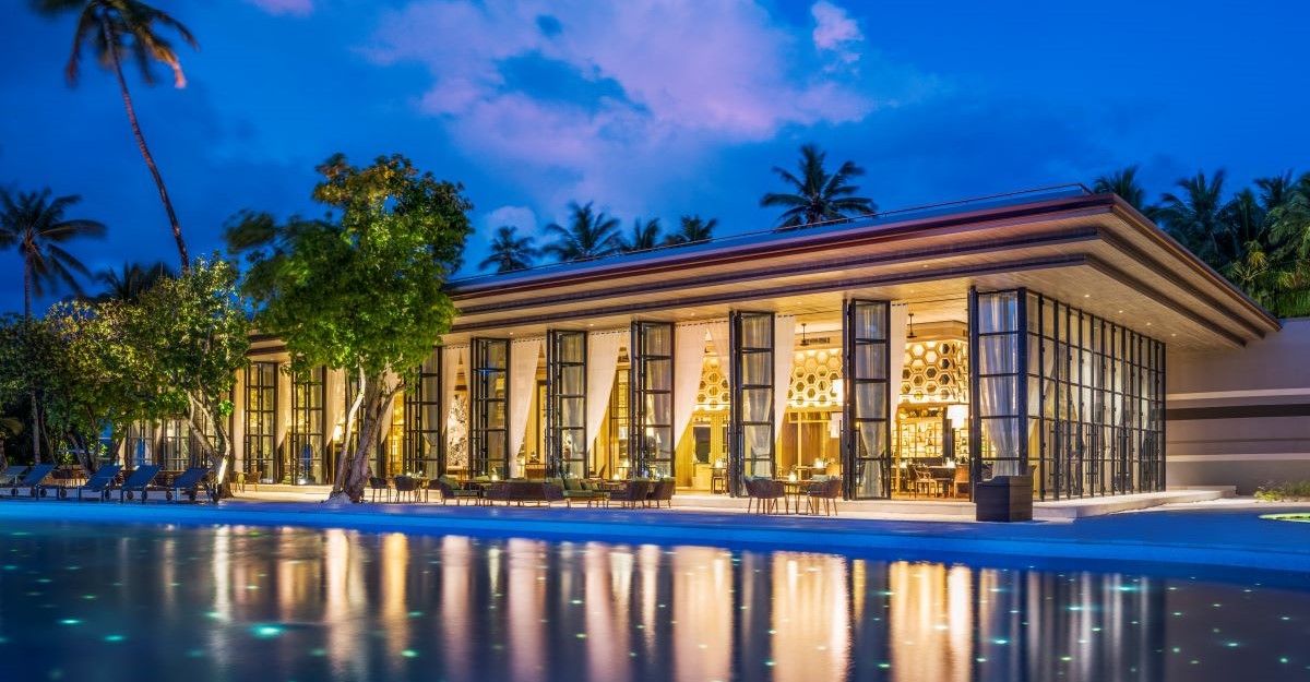 The St. Regis Maldives Vommuli Resort