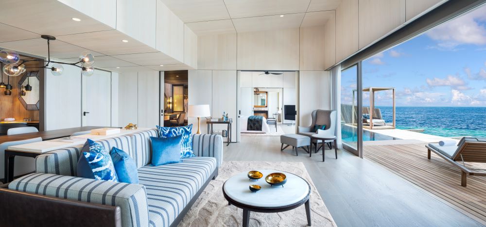 Overwater St. Regis Suite Photo 2