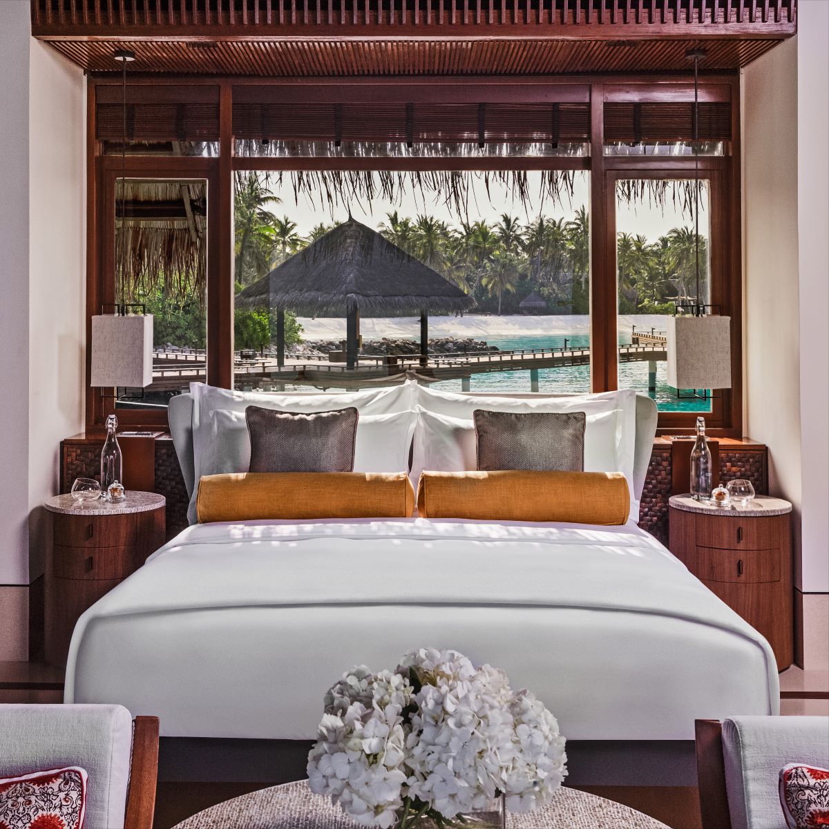 Water Villa with Pool Photo 3