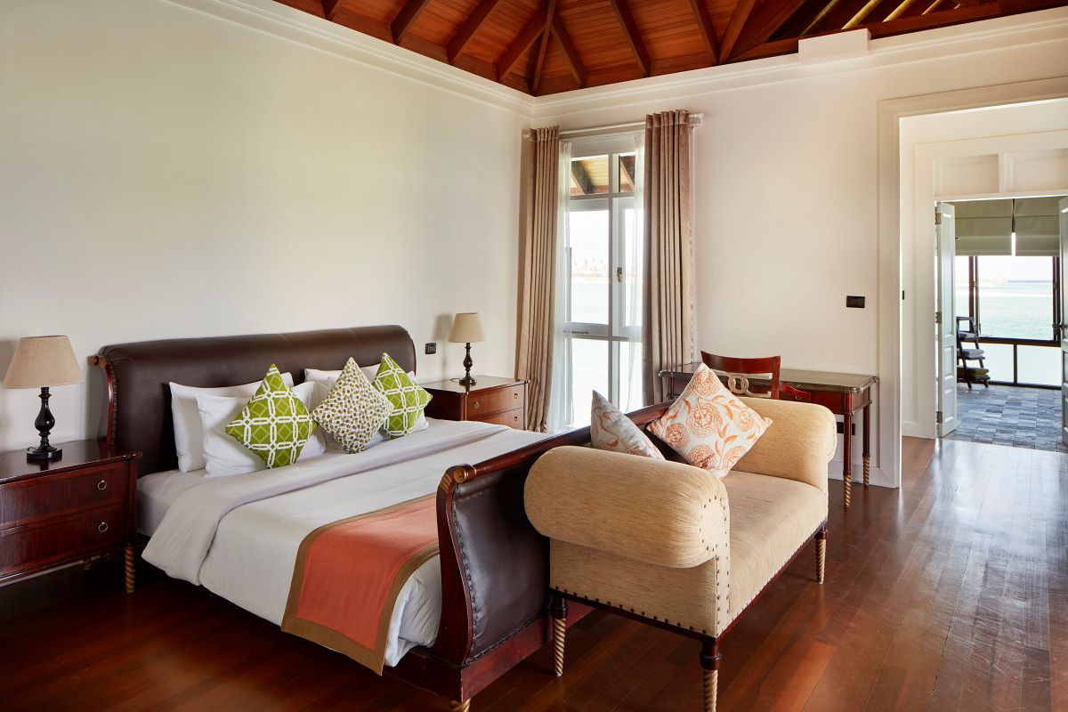 Presidential Water Suite Photo 2
