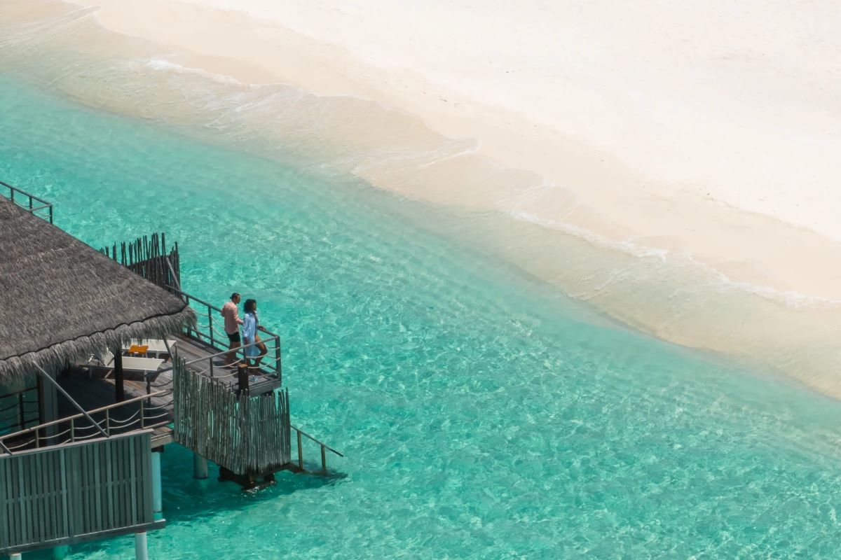 Constance Moofushi, Maldives