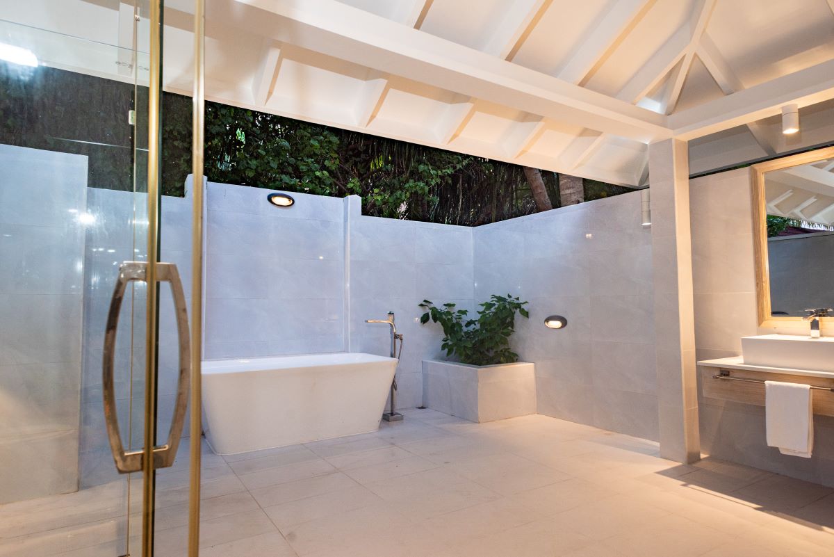 2 Bedroom Family Beach Villa Photo 3